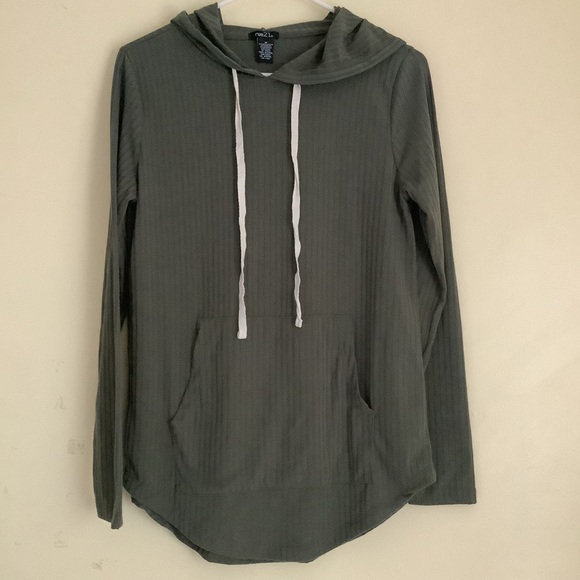Rue21 Tops - Rue21 NWOT ~ Hooded Pull Over Top